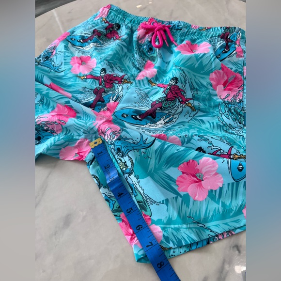 Batman Mens Boys 7” Tropical Swim Trunks. - Picture 7 of 7